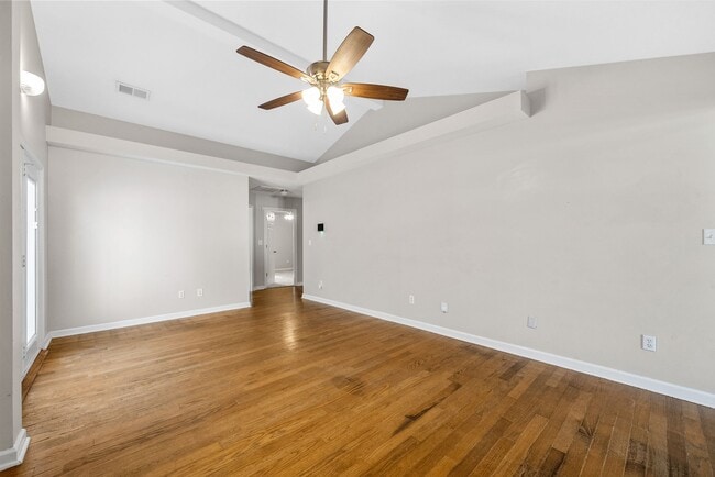 Photo - 529 Southwind Dr