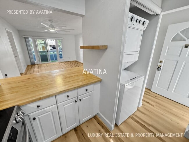 Building Photo - 355 Aoloa St