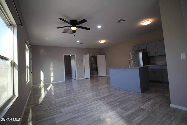 Photo - 517 Val Verde St Unit A
