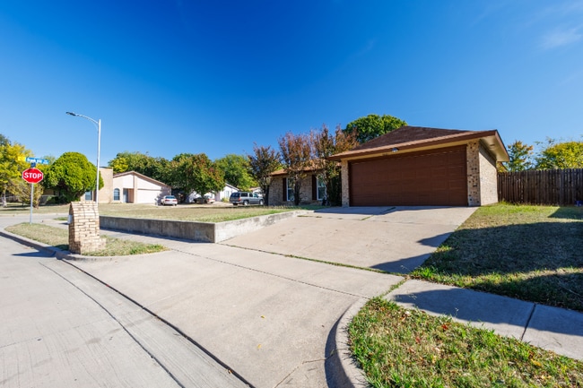 3501 Green Hill Dr