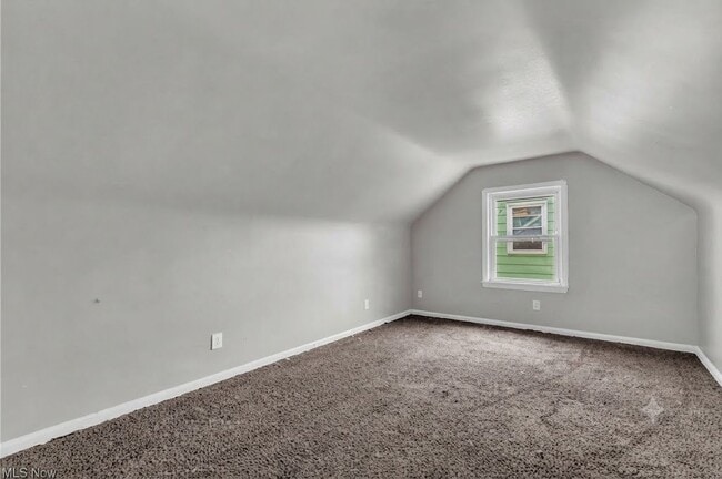Photo - 15902 Maplewood Ave