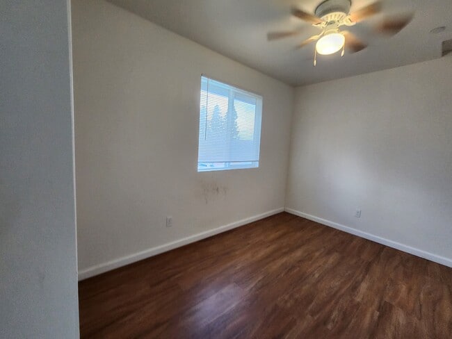 Photo - 158 Amberidge Dr