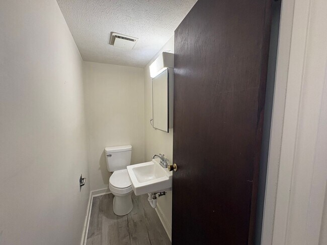 1504 Ensign Dr Unidad 1
