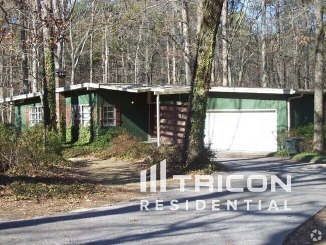 Building Photo - 2087 Meadowbrook Dr SW Rental