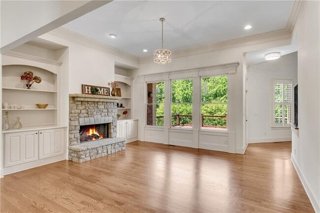 Photo - 5861 Yoshino Cherry Ln NE