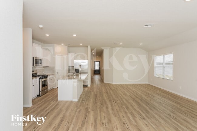 Photo - 31773 Untrodden Way