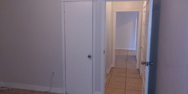 Photo - 2827 NW 10th Ave Unidad B