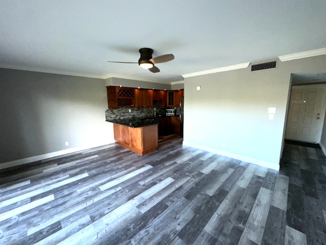 Building Photo - 833 NE 18th Ct Rental