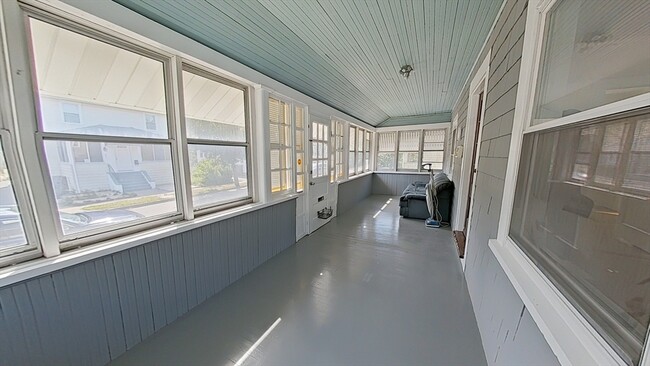 Photo - 204 Marlboro St