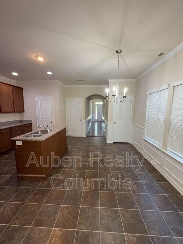 Photo - 204 Ashmore Ln
