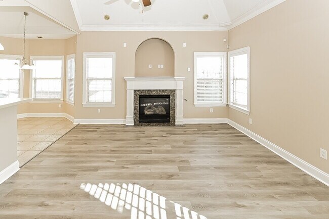 Photo - 3045 Roseleigh Dr