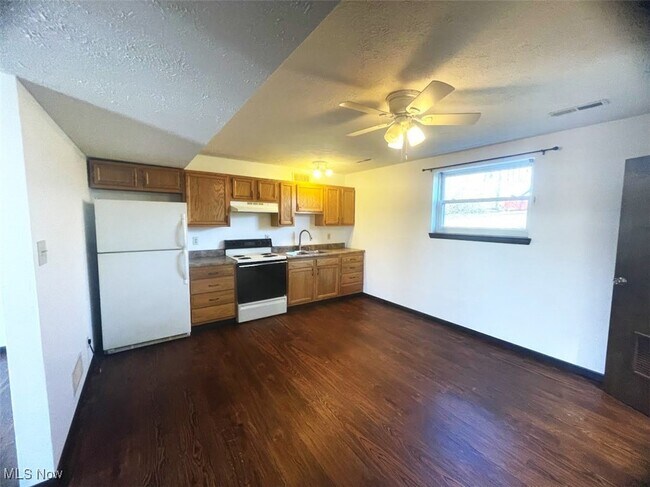 Photo - 346 Township Rd Apartment Unit B