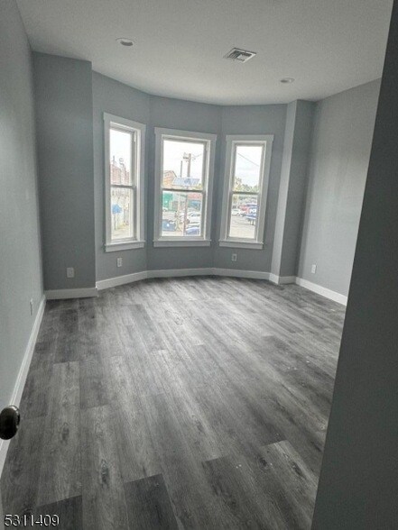 4 Winans St Unit 3