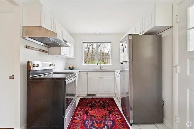 Building Photo - 64 Trapelo Rd Rental