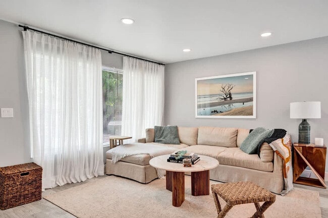 Photo - 1587 NE 30th St Unidad SI ID1503921P