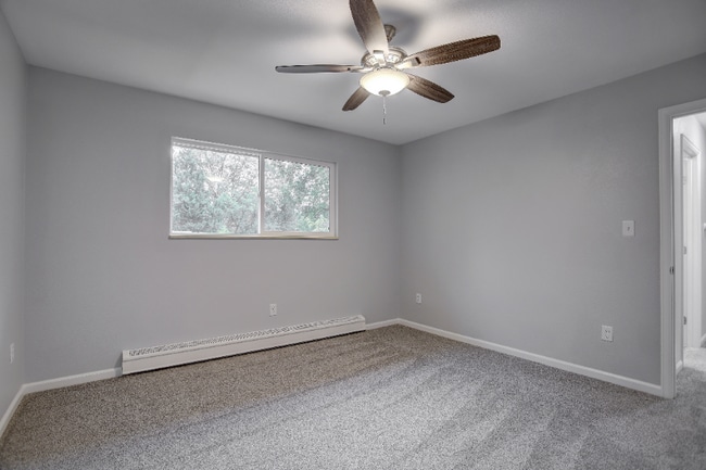 Photo - 2718 Parklake Dr