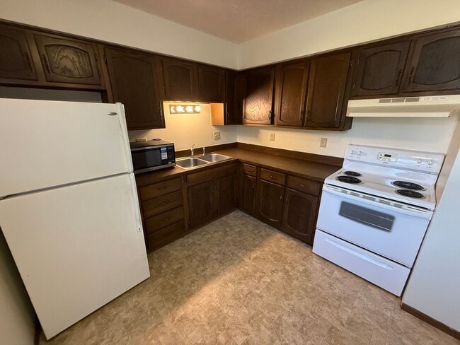 Photo - 2 bedroom, 1 bath apartment