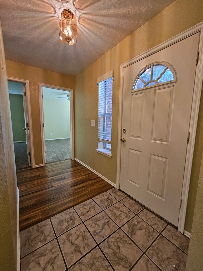 Photo - (3) Bed/(2) Bath in West Norman! Avail NOW!