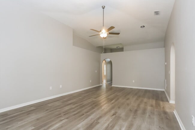 Photo - 6922 Waterbrook Ct