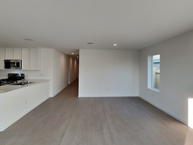 Photo - 417 Texas Pecan Dr