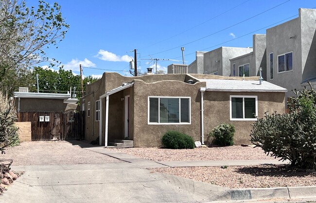 3 Bedroom, 2 Bath w/ kitchen appliances, l... - 3 Bedroom, 2 Bath w/ kitchen appliances, l... Casa