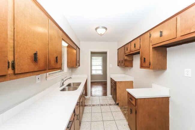 Photo - 3045 Beauchamp Dr