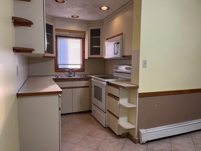 Photo - 10 Hill St Unit 1