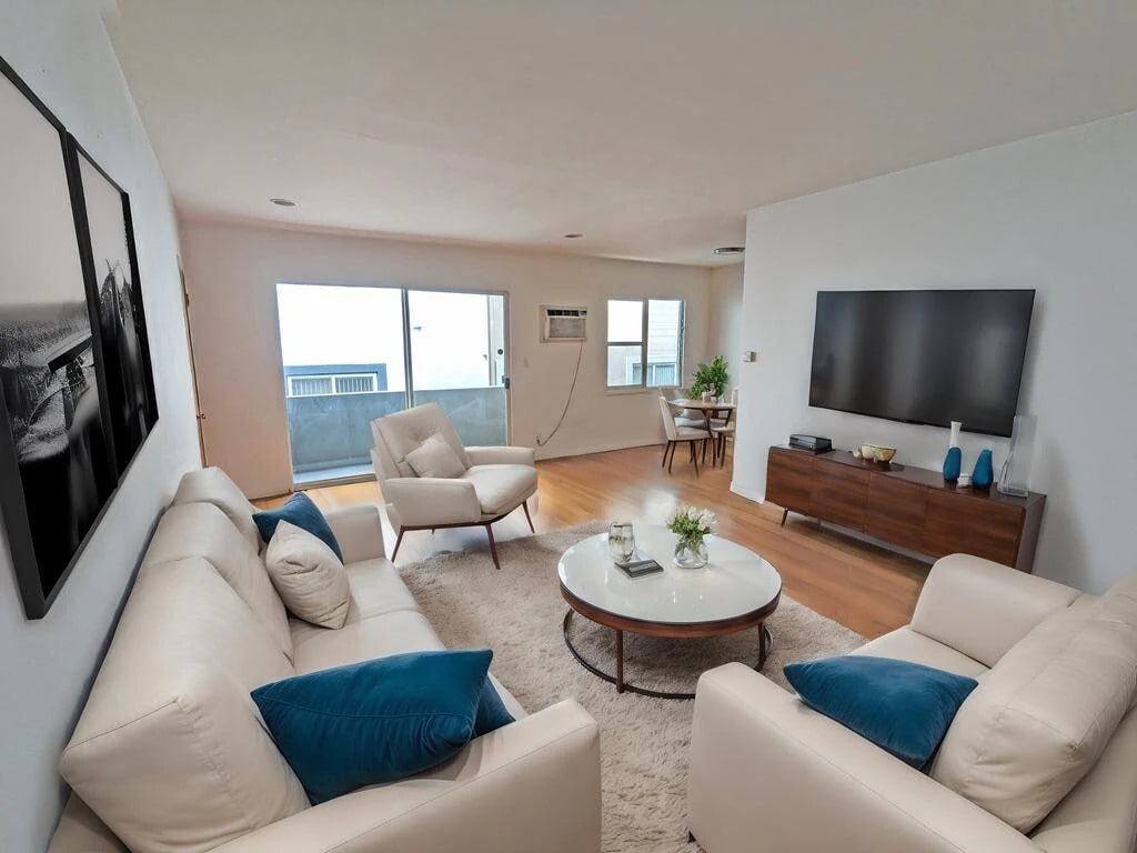 Photo - 1331 N Poinsettia Pl Unidad 3