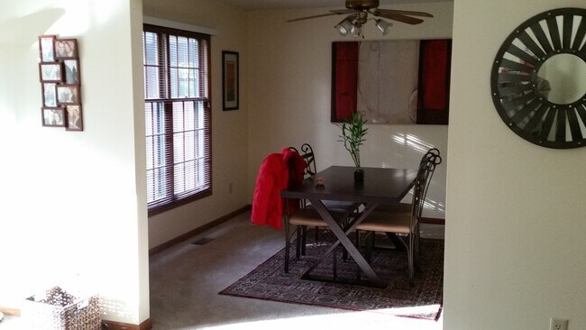 Dining Room - 4861 Drayton Rd Unit 4861 Drayton Rd