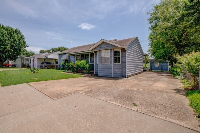 Photo - Beautiful 3 Bedroom Home