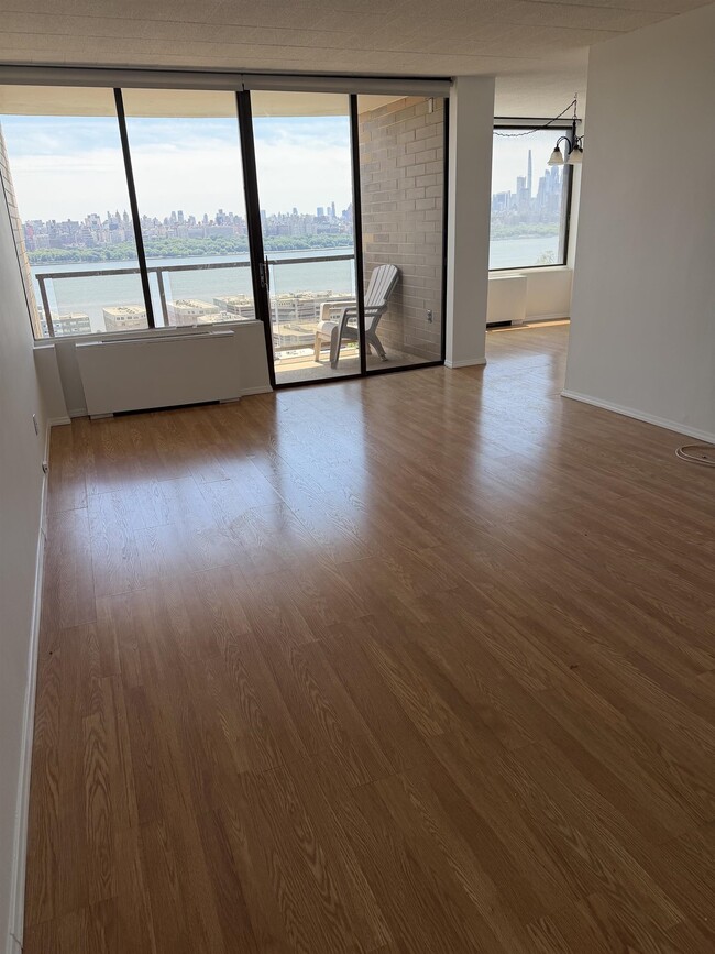 Photo - 9060 Palisade Ave Unit 705