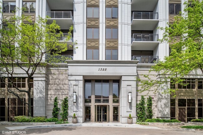Photo - 1322 S Prairie Ave Condo Unit 1603