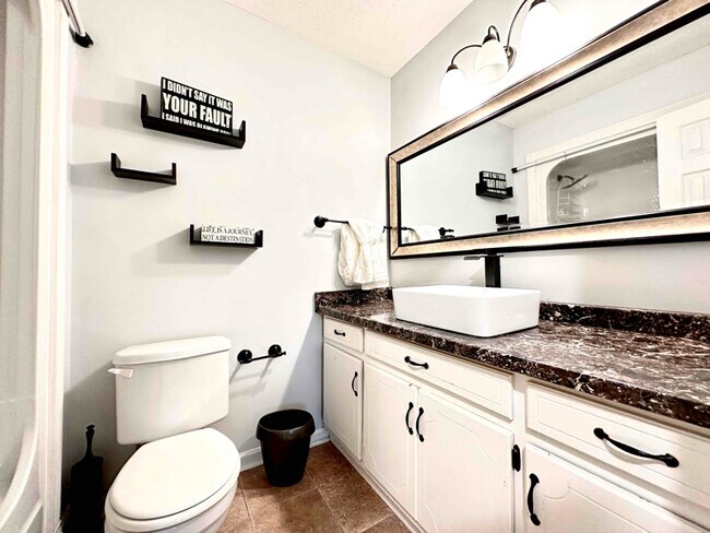 Photo - 1750 Dailey Terrace NW