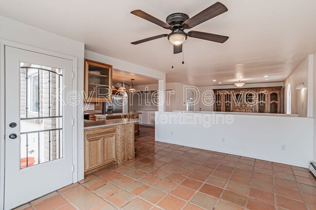 Photo - 990 Beech St