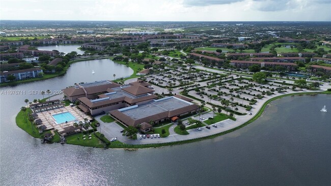 Building Photo - 12500 SW 5th Ct Unit 307M