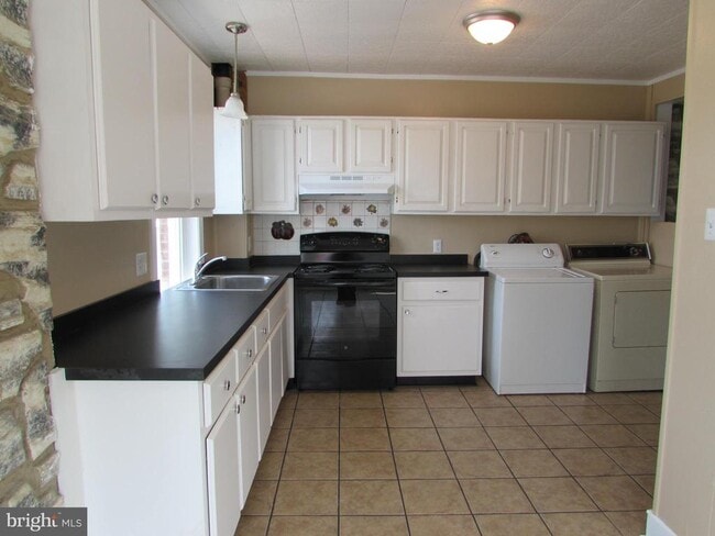 Photo - 115 N Reservoir St Unit B