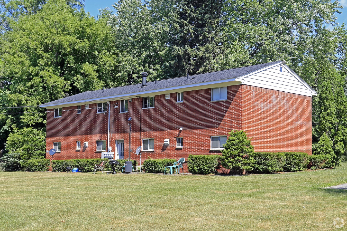 Brandon Hills Manor - Brandon Hills Manor