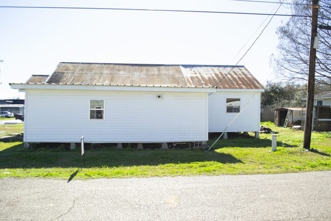Photo - 109 N Suire St