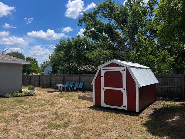 Photo - GORGEOUS 4BR/1BA Zephyrhills