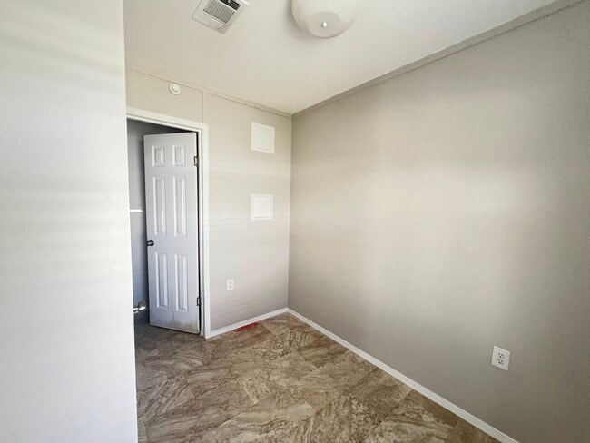 Photo - 2303 Highway 20