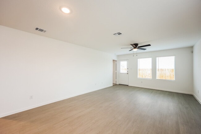 Photo - 1810 Musk Rose