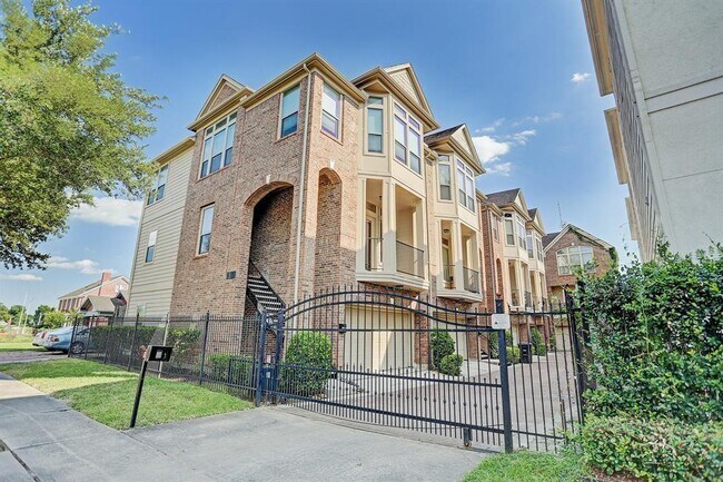 Photo - 2010 Rosedale St Unidad A Rental