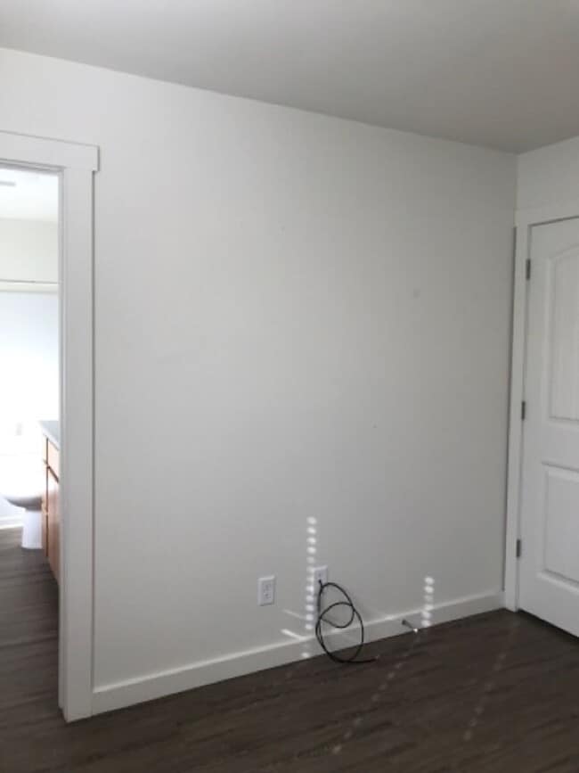 Photo - 584 Monroe St