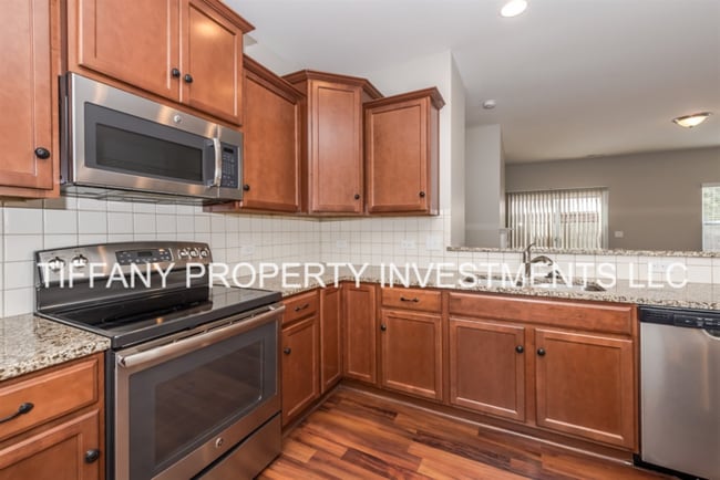 Photo - 8219 Romana Red Ln