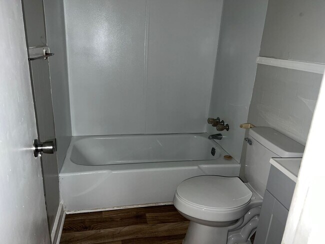 Photo - Grand808-810 Apartment Unit Grand808
