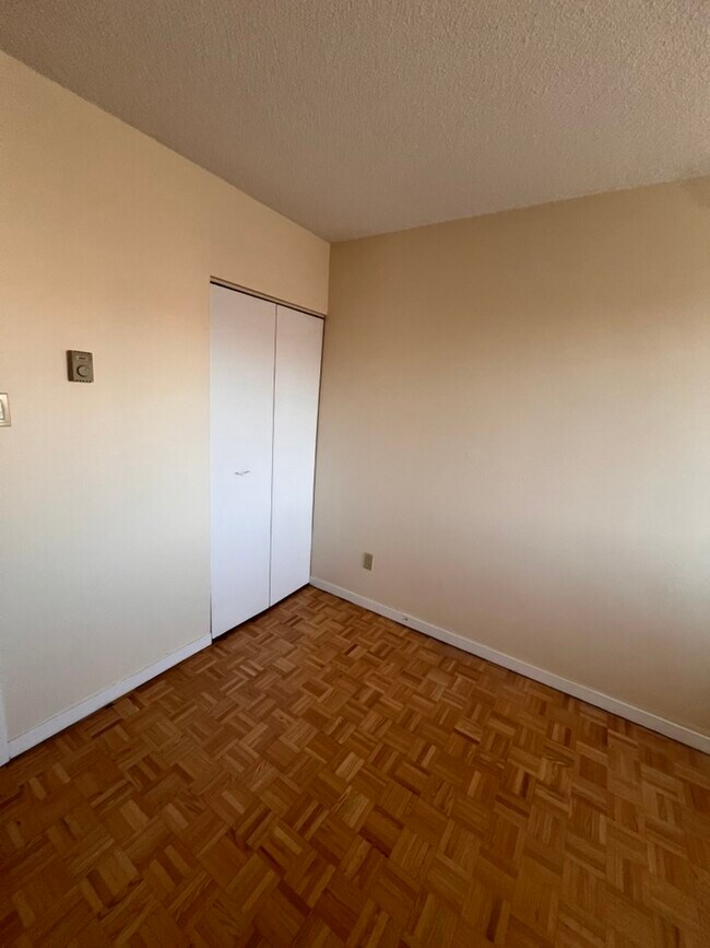 Photo - 263 MacLaren St