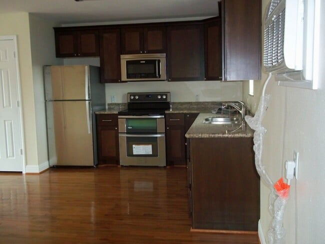 Building Photo - 401 Willard St