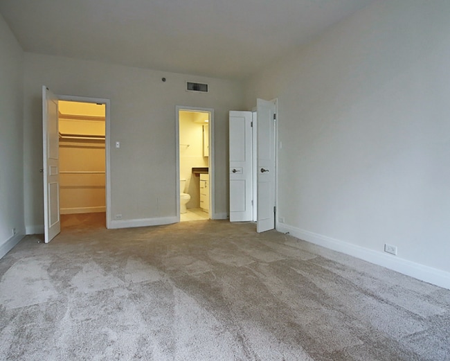 Photo - 212e E Chestnut St
