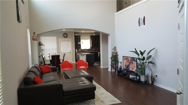 Photo - 16105 Hawthorne Heights Trail