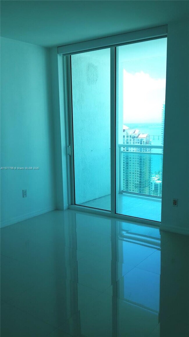 Photo - 950 Brickell Bay Dr Unit 4005